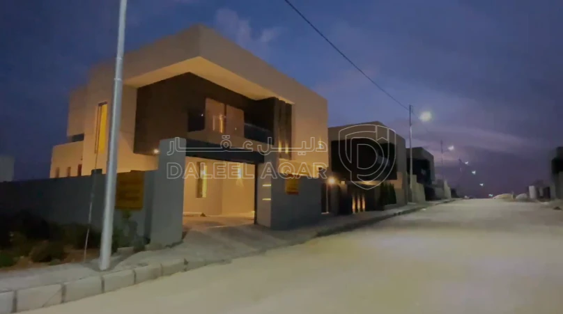 فيلا/منزل في عمان - ام رمانة - 235,000 دأ - صورة 1